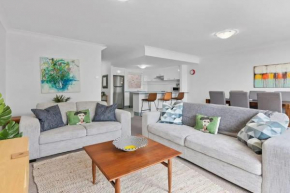Bay Bliss Coastal Villa within the CBD